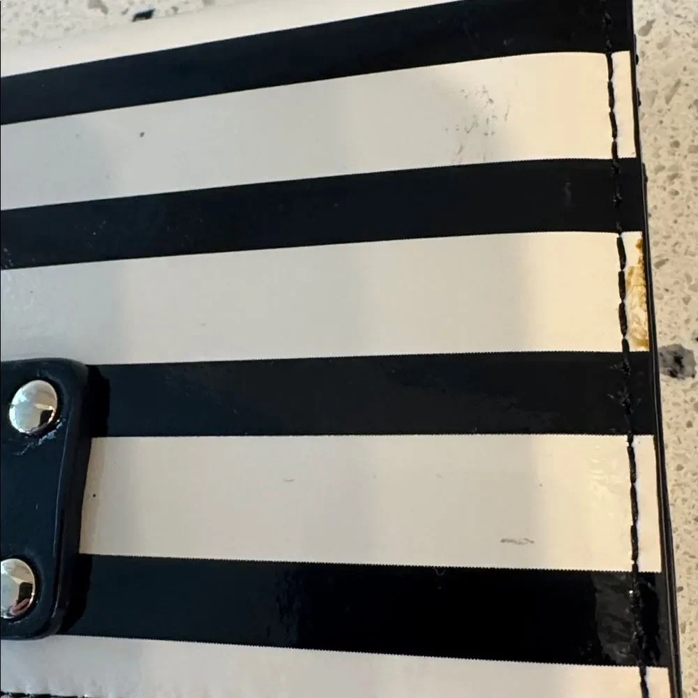 Kate Spade Black and White Leather Striped Clutch Wallet Snap Closure EUC